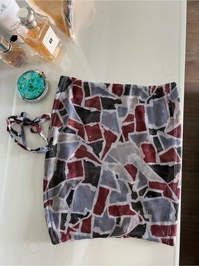 iNAMORATA Mosaic Print Tube Top in Burgundy, Gray, Black